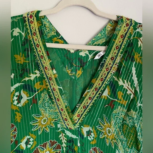 ZARA Printed Shimmery Midi Kaftan Dress in Kelly Green Women’s Size Medium NWT - Picture 4 of 13